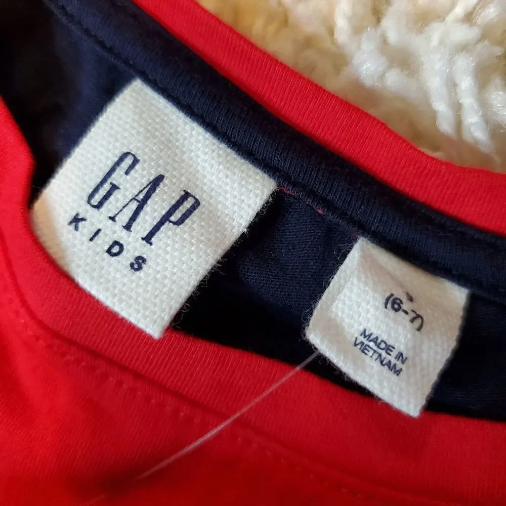 GAP KIDS Girl Power Long Sleeve Shirt - Size Small (6-7)